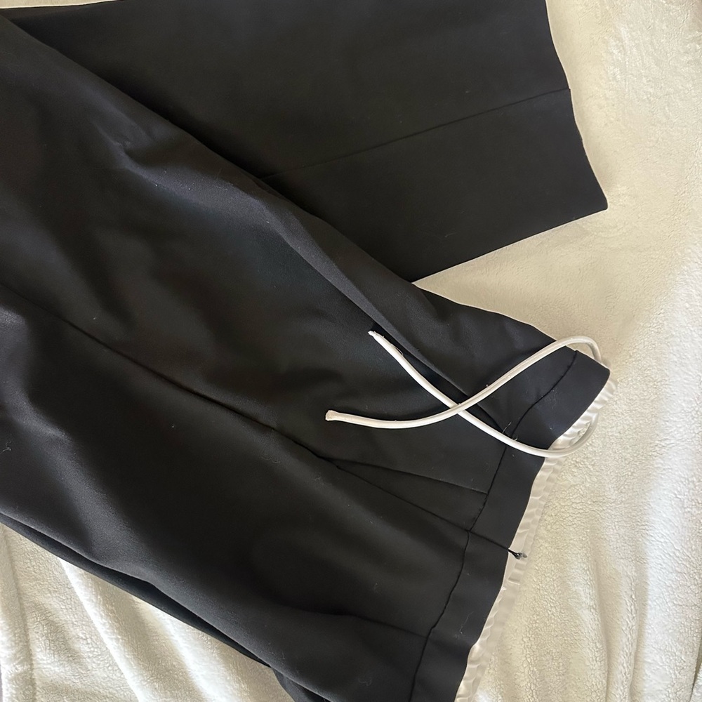 Zara Black and White Garment Label - Picture 4 of 8